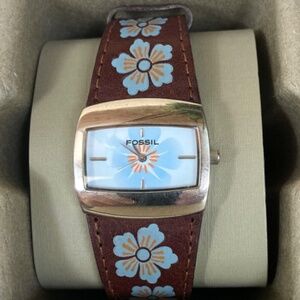 Fossil Ladies JR-8348 Analogue Fashion Leather Strap Wristwatch NOS Box Warranty